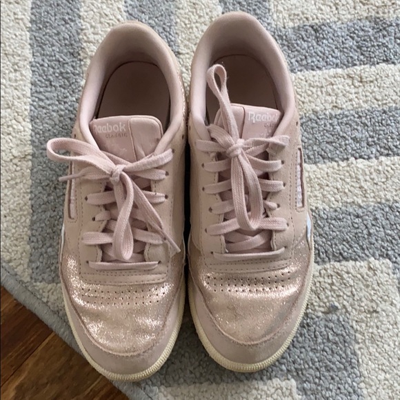 Reebok “Club C Revenge Trainer” in rose gold - Picture 3 of 5